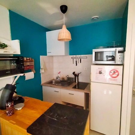 Апартаменты Le Mistral Location Ла-Сьота Экстерьер фото